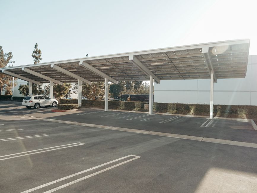 Solárny carport pre dve autá v Trenčíne